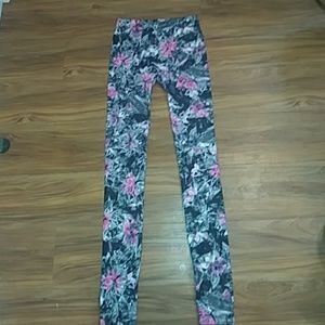 Diamond patterned legging